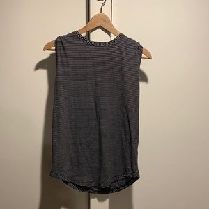 Lululemon brunswick muscle tank size 4.